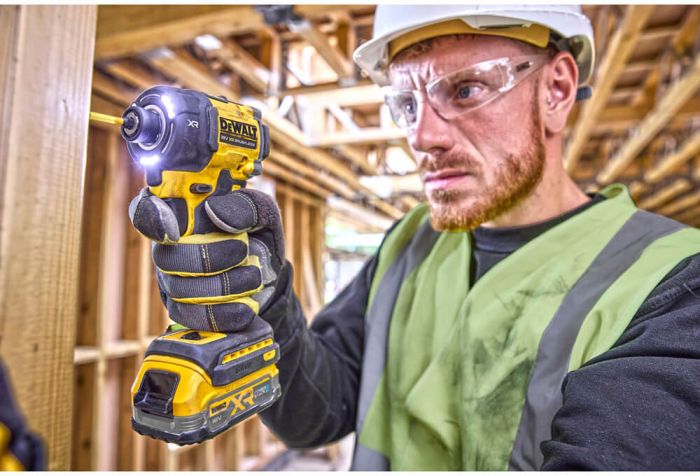 Шурупокрут ударний гідравлічний акумуляторний безщітковий DeWALT DCF870E2T