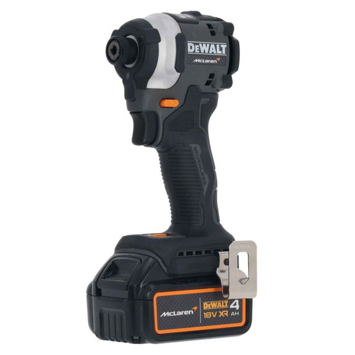 Набір з двох інструментів акумуляторних безщіткових McLaren F1 TEAM LIMITED EDITION DeWALT DCK200MM2T