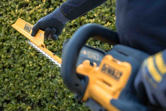 Кущоріз акумуляторний DeWALT DCMHT564P1