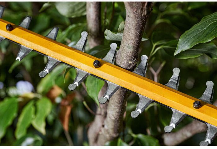 Кущоріз акумуляторний безщітковий DeWALT DCMHT573N