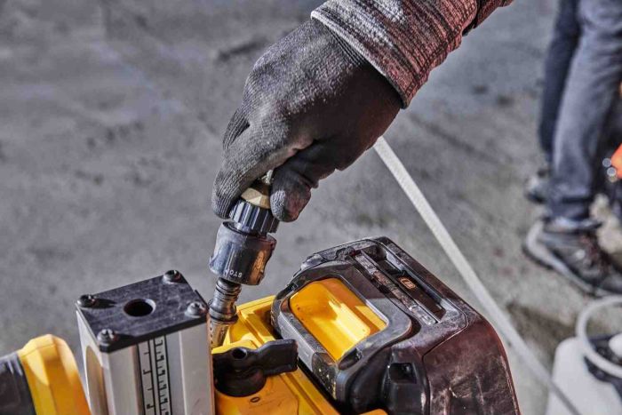 Стійка для алмазного свердління POWERSHIFT DeWALT DCPS151
