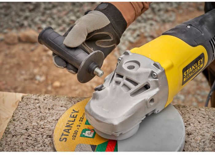 Шліфмашина кутова - болгарка мережева STANLEY FATMAX FMEG232