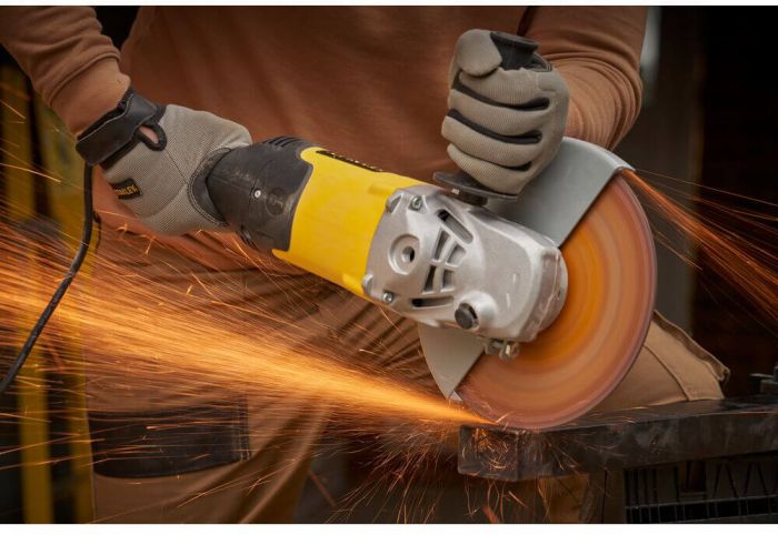 Шліфмашина кутова - болгарка мережева STANLEY FATMAX FMEG232