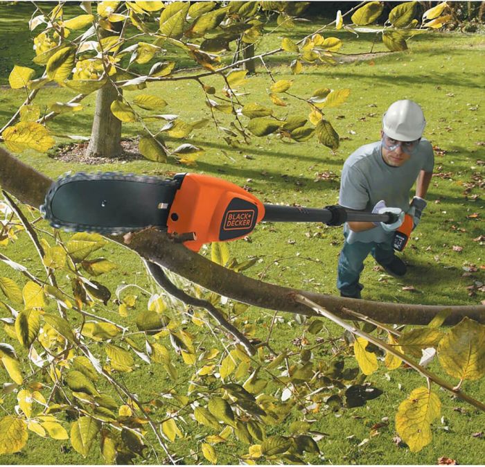 Висоторіз акумуляторний зі штангою BLACK+DECKER GPC1820L20