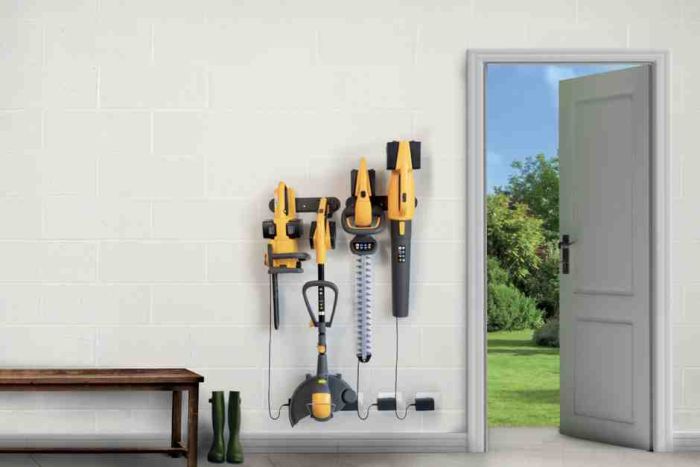 Кущоріз акумуляторний STIGA HT300eKit