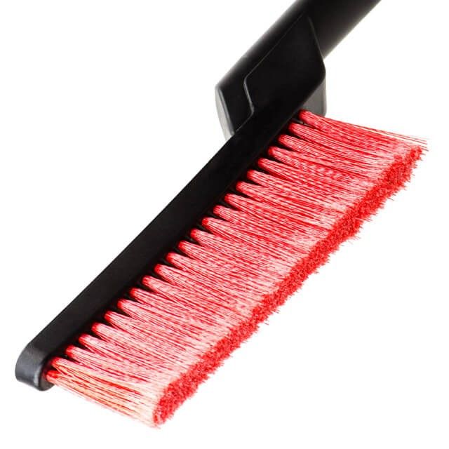 Щетка со скребком, телескопическая, 68-86 см INTERTOOL AT-0118