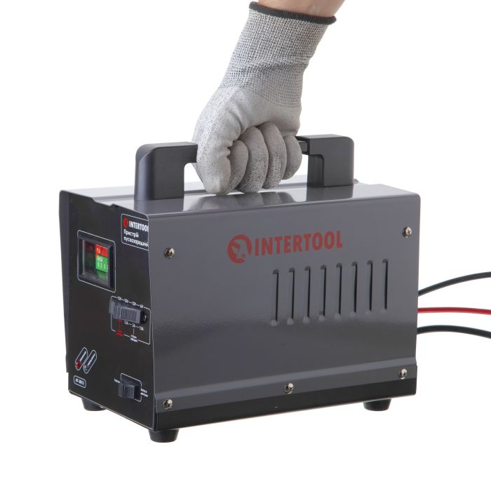 Пускозарядное устройство 6 В - 12 В, 220 В, 70 А INTERTOOL AT-3013