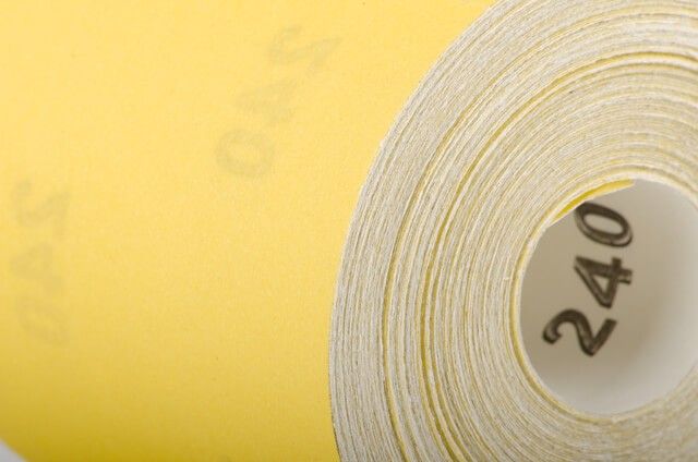 Шлифовальная шкурка на бумажной основе К240, 115 мм * 50 м INTERTOOL BT-0825