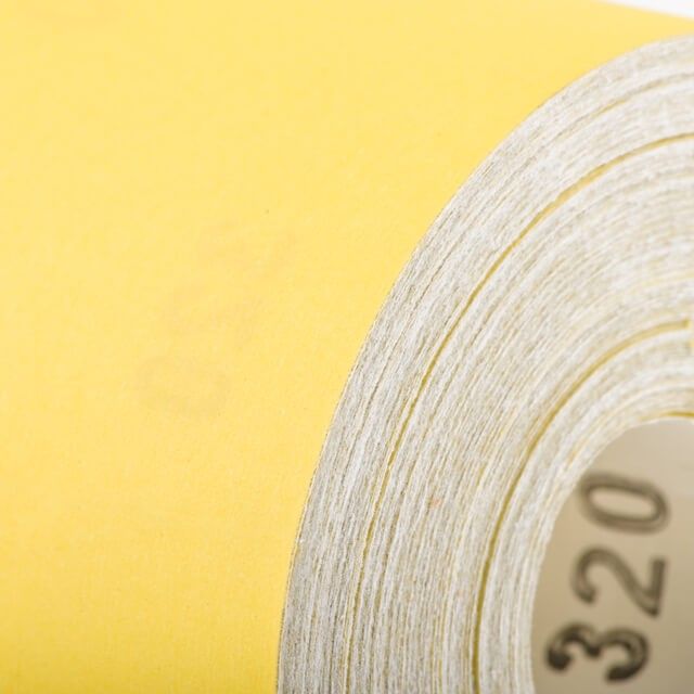 Шлифовальная шкурка на бумажной основе К320, 115 мм * 50 м INTERTOOL BT-0826