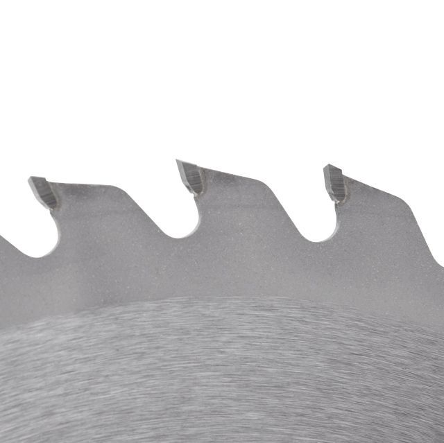 Диск пильный по дереву с твердосплавными напайками 210*30*1.5 мм, 40 зубьев INTERTOOL CT-3023