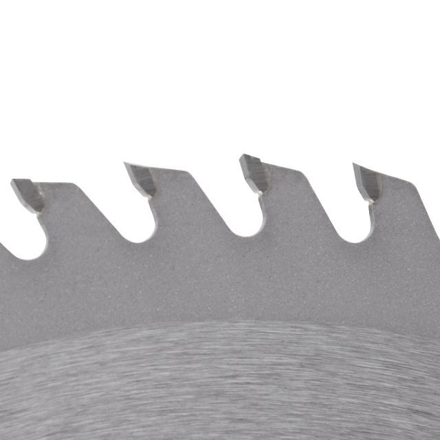 Диск пильный по дереву с твердосплавными напайками 210*30*1.5 мм, 60 зубьев INTERTOOL CT-3024