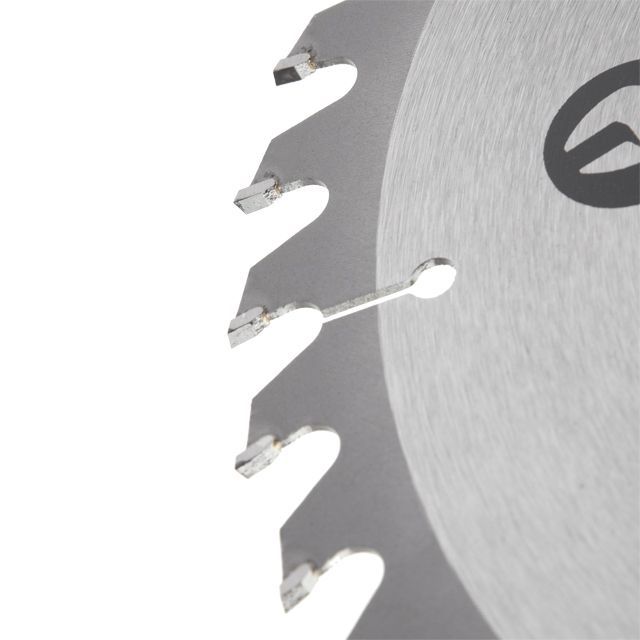 Диск пильный по дереву с твердосплавными напайками 230*30*1.6 мм, 40 зубьев INTERTOOL CT-3046