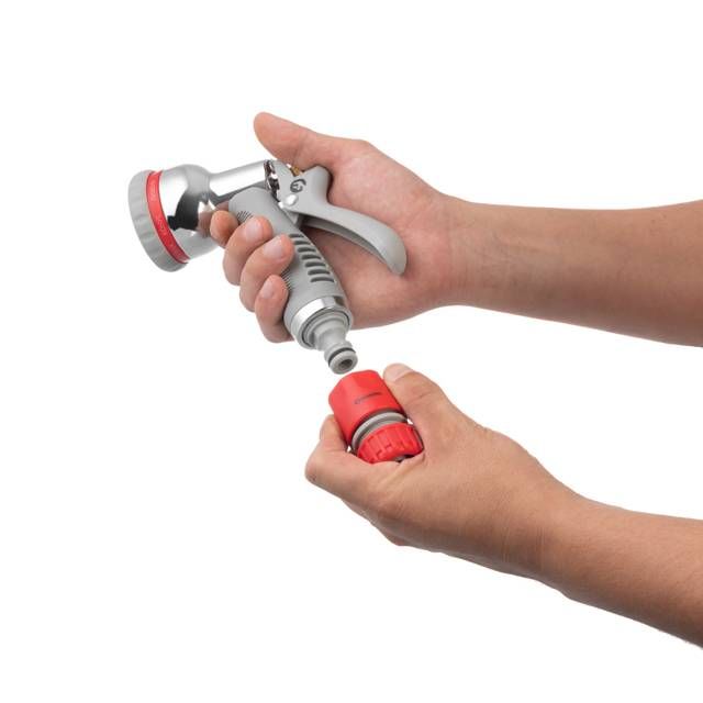 Пистолет-распылитель для полива хромированный, 8 функций, адаптер 1/2", 3/4", 2 коннектора для шланга 1/2" INTERTOOL GE-0005