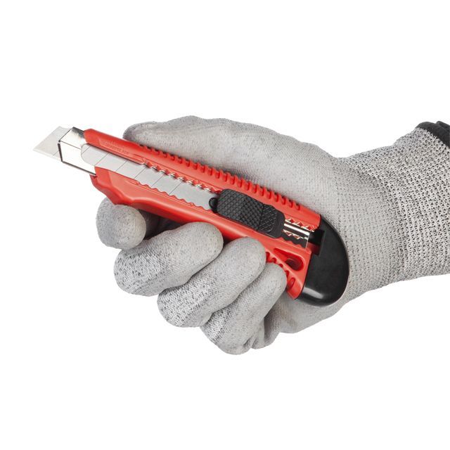 Нож сегментный 18мм, металическая направляющяя INTERTOOL HT-0501