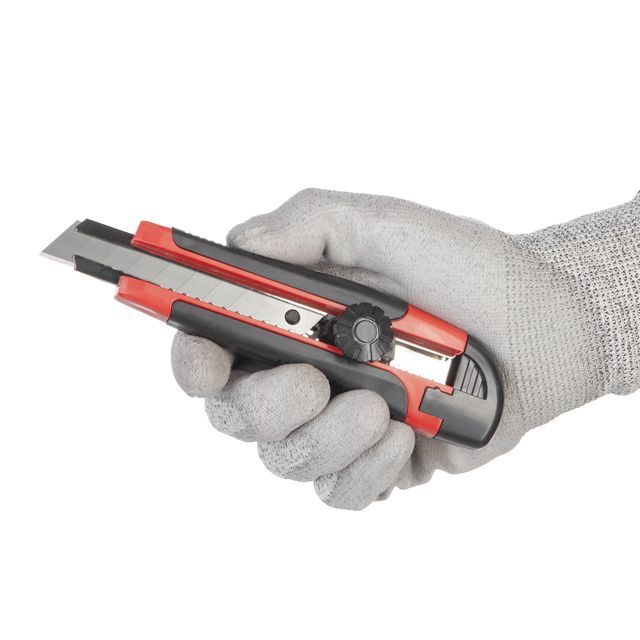 Нож сегментный 18 мм, металлическая направляющая, обрезиненная рукоятка INTERTOOL HT-0503