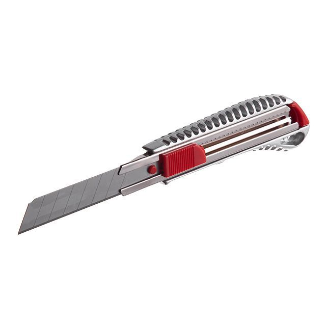 Нож сегментный 18 мм, металлическая направляющая, противоскользящий корпус INTERTOOL HT-0504