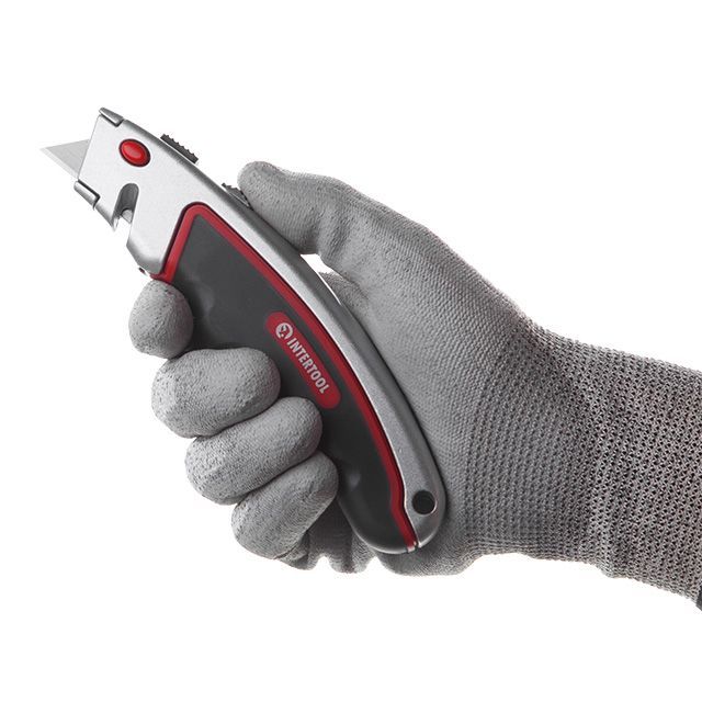 Нож трапецевидный 60*19мм, с выдвижным лезвием, металлический корпус, прорезиненная рукоятка INTERTOOL HT-0516