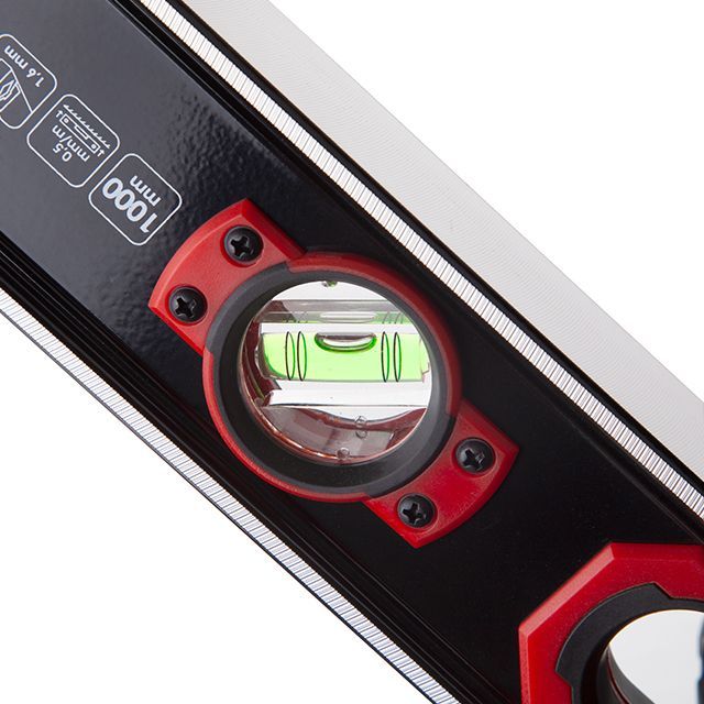 Уровень строительный усиленный 1000 мм INTERTOOL MT-1510