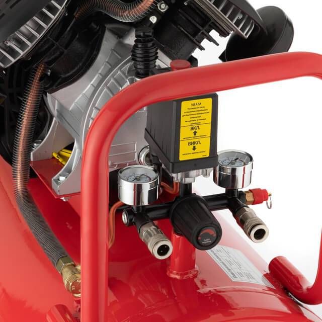 Компрессор 100 л, 2.23 кВт, 220 В, 10 атм, 354 л/мин, 2 цилиндра INTERTOOL PT-0005