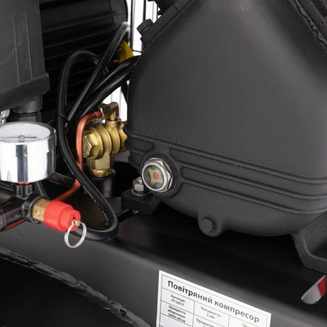 Компрессор 100 л, вертикальный, 3 кВт, 220 В, 10 атм, 500 л/мин, 2 цилиндра INTERTOOL PT-0017