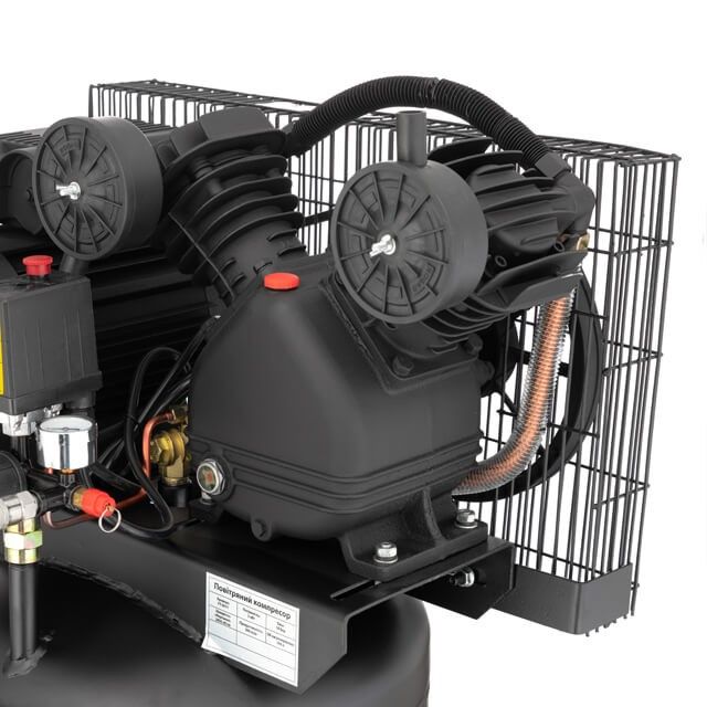 Компрессор 100 л, вертикальный, 3 кВт, 220 В, 10 атм, 500 л/мин, 2 цилиндра INTERTOOL PT-0017