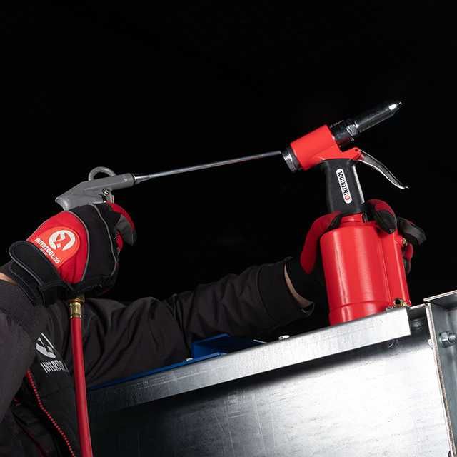 Пистолет продувочный длинный, 210 мм INTERTOOL PT-0801