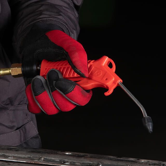 Пистолет продувочный, пластиковый, насадка: 100 мм INTERTOOL PT-0805