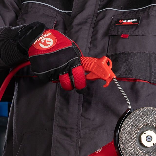 Пистолет продувочный, пластиковый, насадка: 100 мм INTERTOOL PT-0805