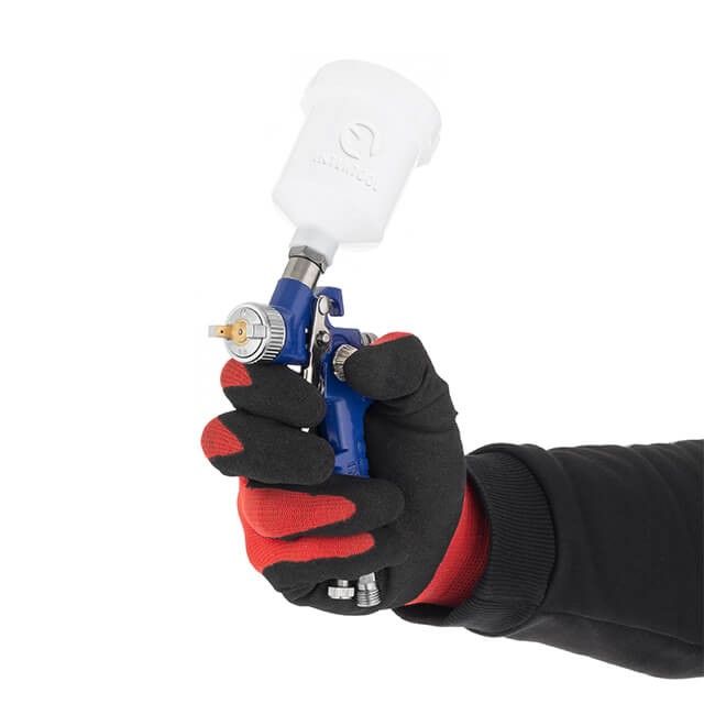 Набор из 3-х краскопультов HVLP: 0,8мм, 1,3мм, 1,7мм, регулятор давления, два пластиковых и один металлический бачок INTERTOOL PT-1505