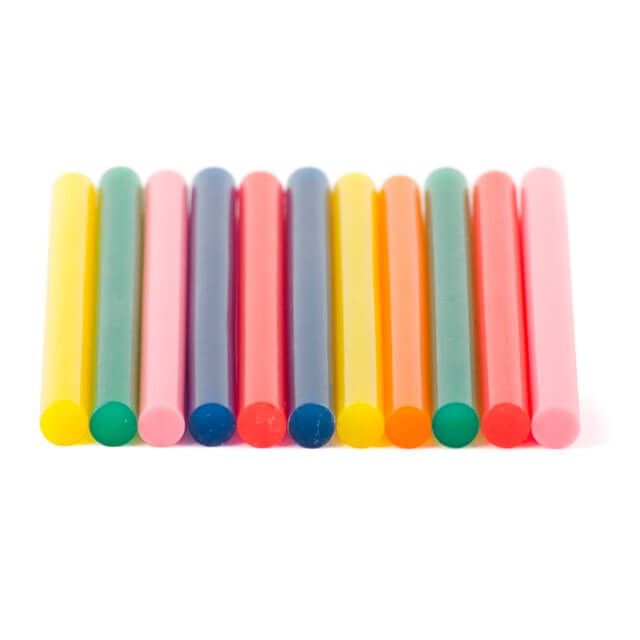 Комплект цветных клеевых стержней 11.2*100 мм, 12 ед. INTERTOOL RT-1027