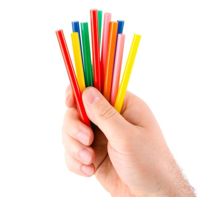 Комплект цветных клеевых стержней 7.4*100 мм, 12 ед. INTERTOOL RT-1031