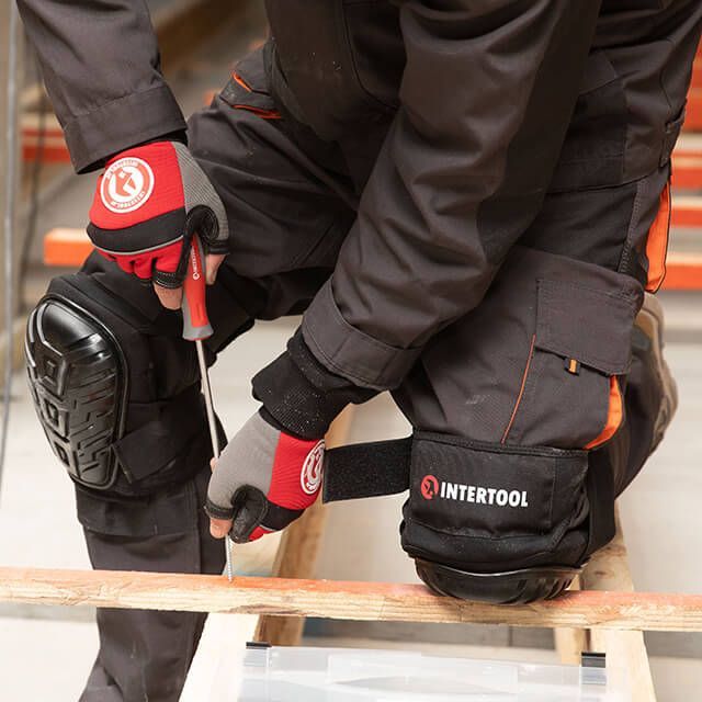 Наколенники защитные, противоскользящие накладки из ПВХ, ткань 600D, гелевые подушки, неопреновые ремни INTERTOOL SP-0054