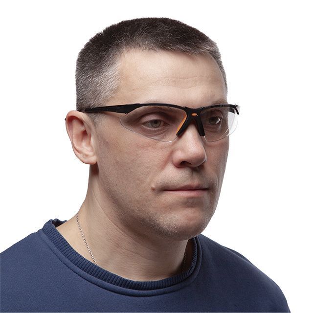 Очки защитные прозрачные, материал поликарбонат,заушины черного цвета, материал нейлон, резиновая накладка для носа,защита от удара INTERTOOL SP-0095