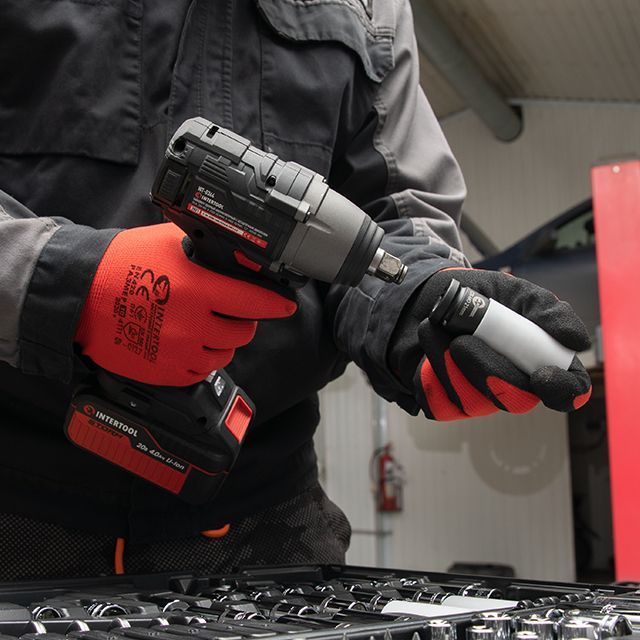 Гайковерт ударный аккумуляторный с бесщеточным двигателем 20 В, 300 Nm, 0-2500 об/мин, 0-3000 уд/мин, 1/2", без ЗУ и АКБ INTERTOOL WT-9364