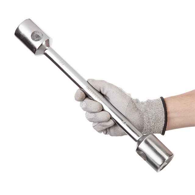 Ключ баллонный I-образный 30х32 мм INTERTOOL XT-4203