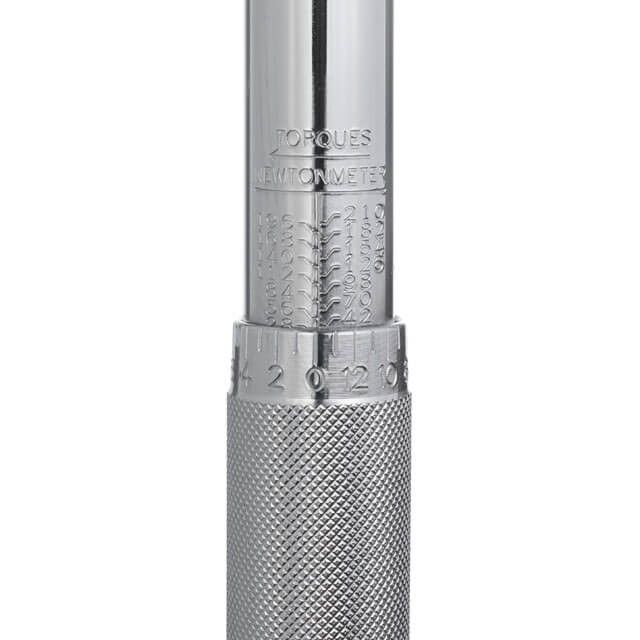 Динамометрический ключ 1/2", 28-210 Нм, переходник 1/2''*3/8", удлинитель 125 мм 1/2" INTERTOOL XT-9007