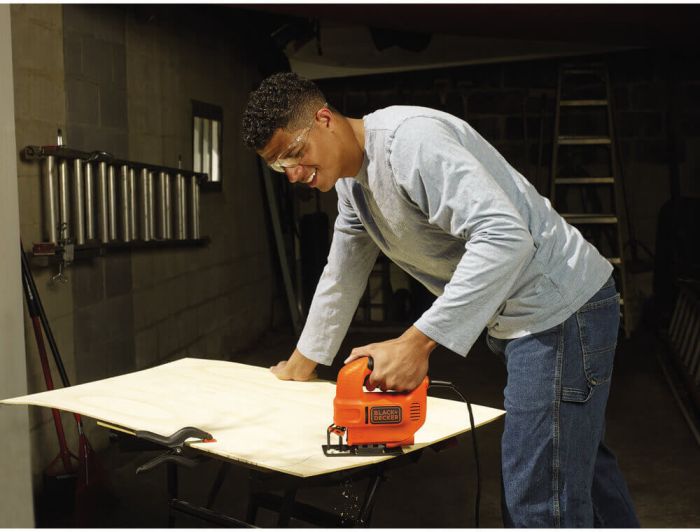 Пила лобзикова мережева BLACK+DECKER KS501