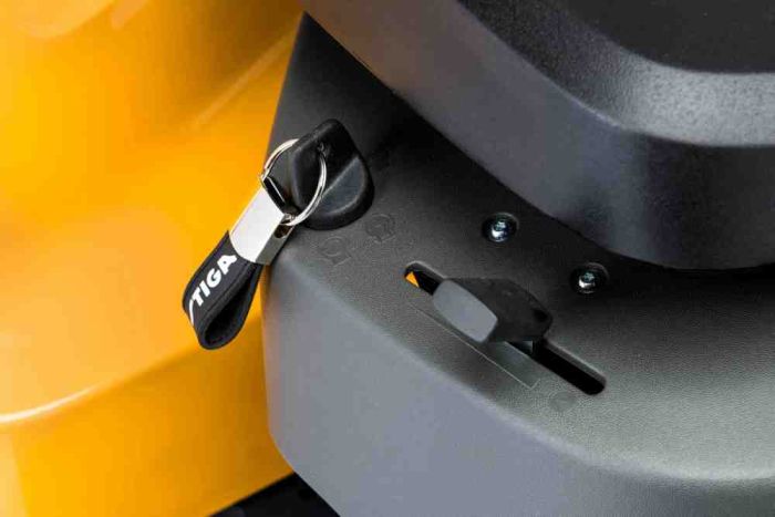 Райдер бензиновий STIGA Park300LC