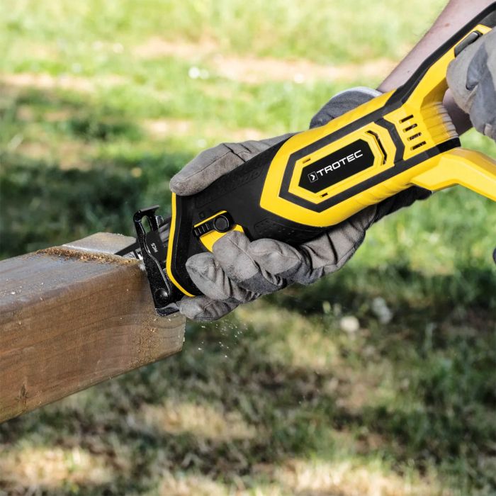 Пила шабельна акумуляторна Trotec PRCS 10-20V + кейс (4431000110)