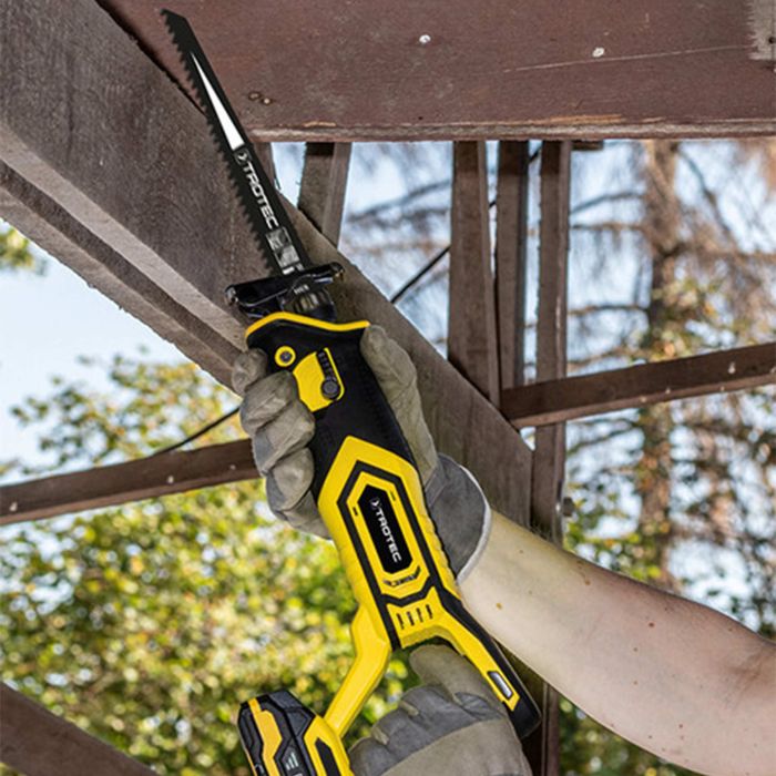 Пила шабельна акумуляторна Trotec PRCS 10-20V + кейс (4431000110)