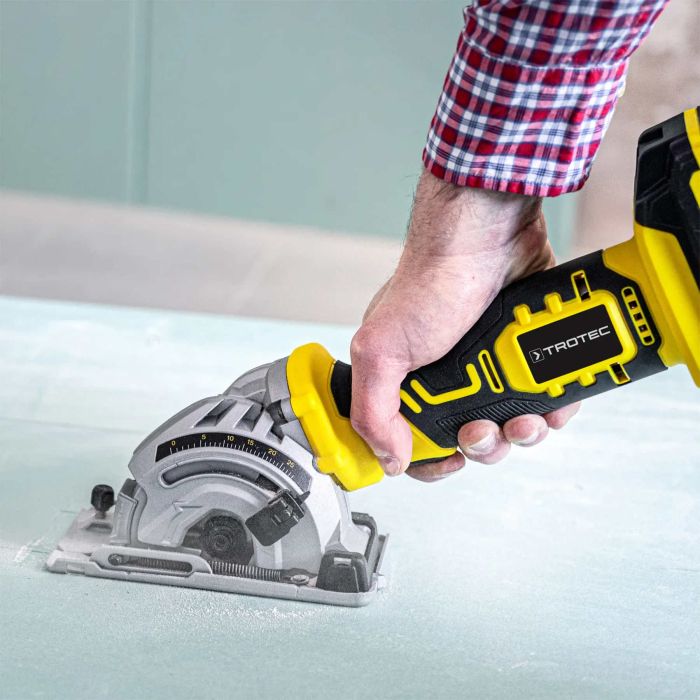 Пила циркулярна акумуляторна міні Trotec PCSS 05-20V + кейс (4430000105)