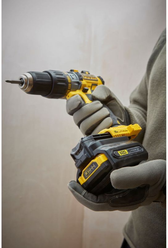 Адаптер перехідник для акумуляторної батареї V20 STANLEY FATMAX SFMCB100