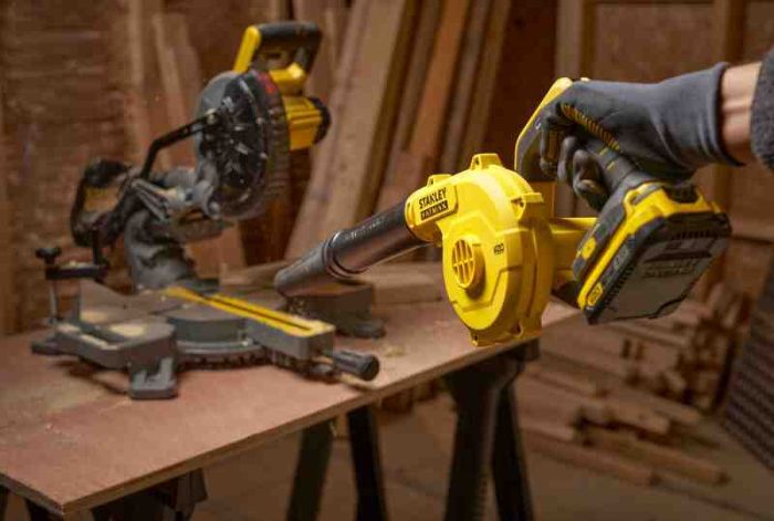 Повітродувка акумуляторна STANLEY FATMAX SFMCBL01B