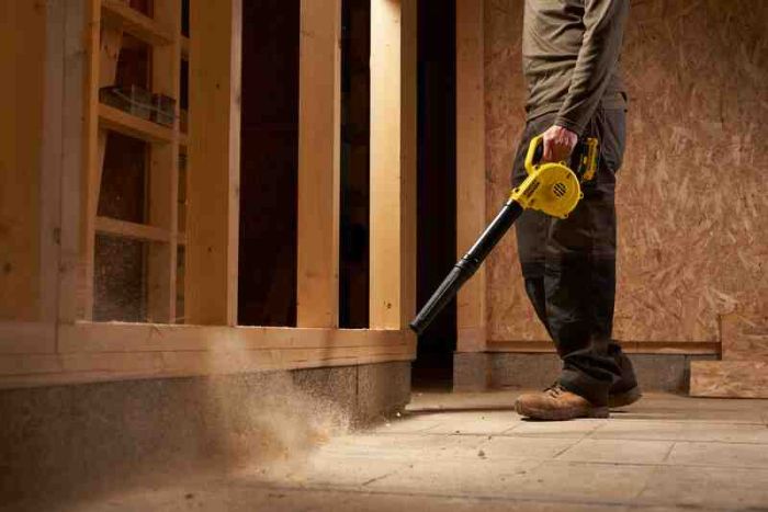 Повітродувка акумуляторна STANLEY FATMAX SFMCBL01B