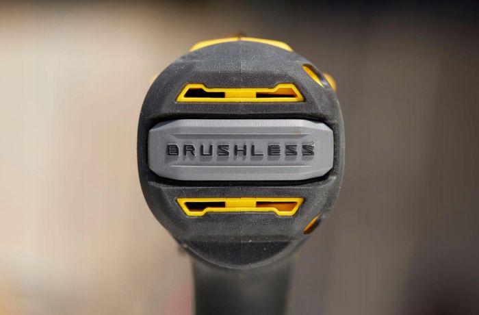 Дриль-шурупокрут ударний акумуляторний безщітковий STANLEY FATMAX SFMCD721B