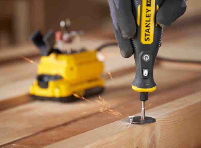 Міні-прямошліфувальна машина STANLEY FATMAX SFMCE030B