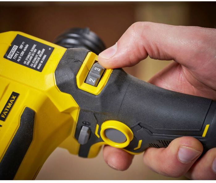 Шліфмашина стрічкова-напилок акумуляторна STANLEY FATMAX SFMCE210B