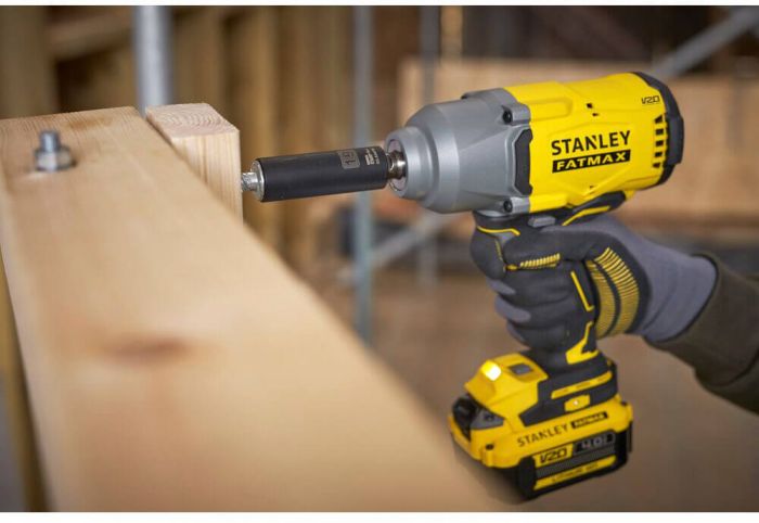 Гайковерт ударний акумуляторний STANLEY FATMAX SFMCF940M1