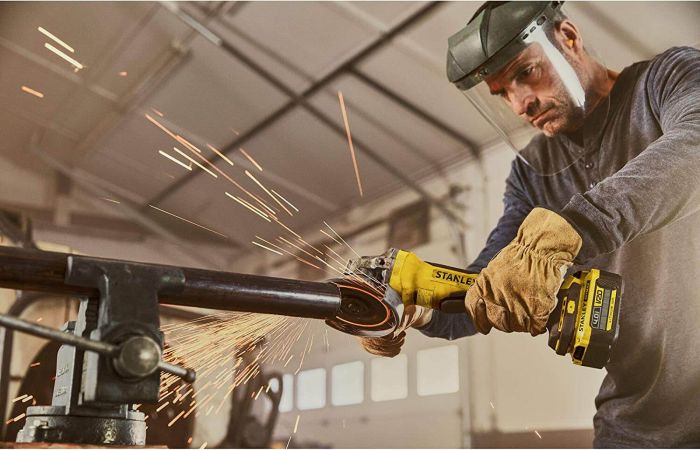 Шліфмашина кутова акумуляторна безщіткова STANLEY FATMAX SFMCG700B