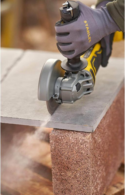 Шліфмашина кутова акумуляторна безщіткова STANLEY FATMAX SFMCG700B